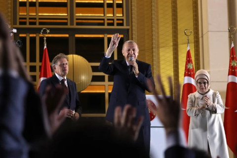 Эрдоган Туркийн сонгуульд ялалт байгуулж, гурав дахь удаагаа сонгогдлоо