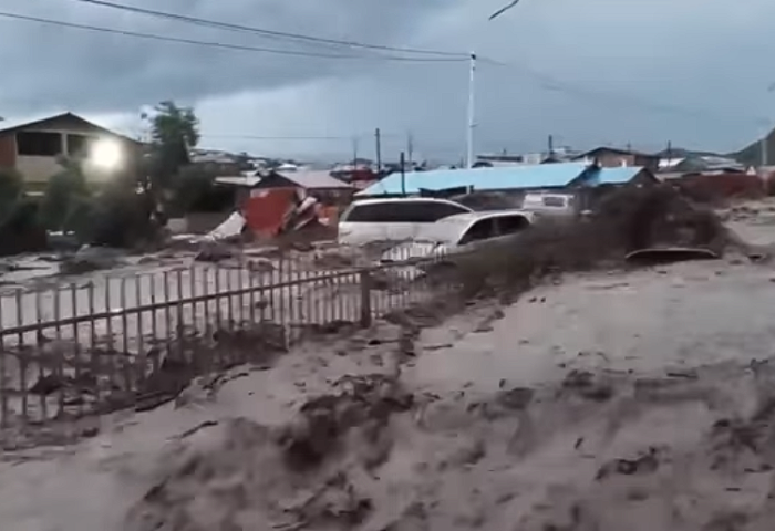 ВИДЕО: Саяхан болсон үерийн улмаас хоёр иргэн амиа алдлаа