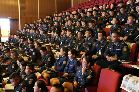“Залуу офицеруудад тулгамдаж буй асуудал” сэдэвт эрдэм шинжилгээний хурал болж байна