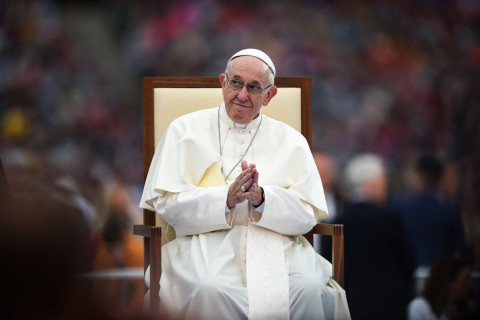 НАМТАР: Пап Францис итали цагаачийн гэр бүлд төржээ