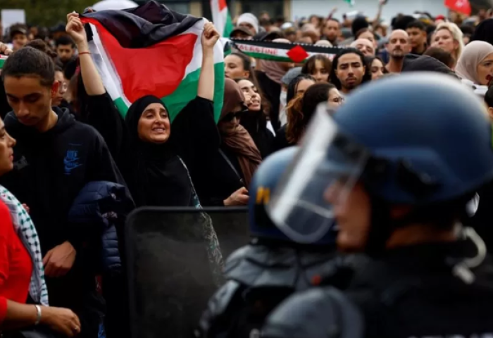 Франц, Герман улсууд Палестиныг дэмжих бүх жагсаал цуглааныг хориглов