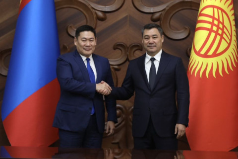 Ерөнхий сайд Л.Оюун-Эрдэнэ Киргиз улсын Ерөнхийлөгчид бараалхлаа