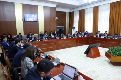 Монгол Улсын 2024 оны төсвийн тухай хуулийн төслийн хоёр дахь хэлэлцүүлгийг хийв
