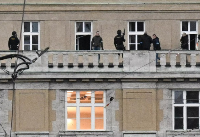 Прагийн их сургуульд зэвсэгт этгээд 14 хүний аминд хүрч, 25 хүнийг шархдуулжээ