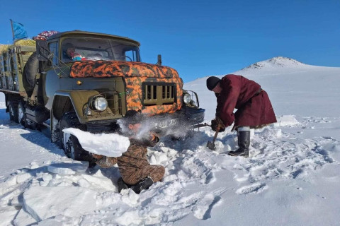 70 гаруй цэргийн алба хаагч өвөлжилт хүндэрсэн 6 аймагт ажиллаж байна