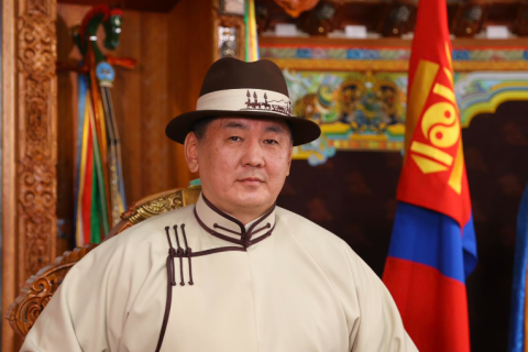 Монгол Улсын Ерөнхийлөгч Ухнаагийн Хүрэлсүхийн XVII жарны “Хилэнт эх” хэмээх Модон луу жилийн сар шинийн мэндчилгээ