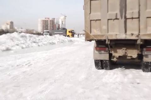 ВИДЕО: Сэлбэ голын мөсийг зөөж эхэллээ