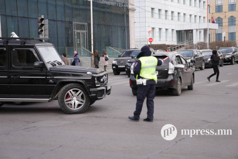 Гурваас дээш жил үзлэгт ороогүй автомашинуудыг бүртгэлээс хасна