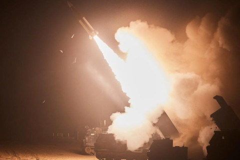 АНУ Киевт нууцаар алсын тусгалтай пуужингууд өгчээ