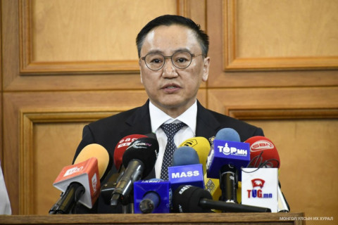 Ж.Чинбүрэн: Үнэ дагаж чанар тогтдог зарчим Монгол Улсын эмийн салбарт эсрэгээрээ үйлчилж байна