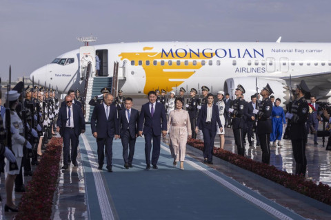 Монгол Улсын Ерөнхийлөгч У.Хүрэлсүхийн Бүгд Найрамдах Узбекистан Улсад хийх төрийн айлчлал эхэллээ