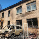 Барилгын өргөтгөл хэсэг, хлорид бодис шатаж байсныг унтраахаар ажиллаж байна