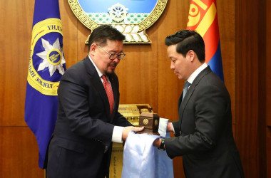 Алтанхуягийн Үйлстөгөлдөрийг Ерөнхийлөгчийн Тамгын газрын даргаар томиллоо