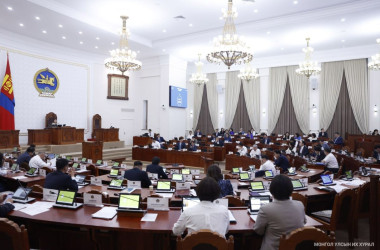 Монгол Улсын 2025 оны төсвийн тодотголын төслүүдийг дөрөв дэх хэлэлцүүлэгт бэлтгүүлэхээр шилжүүллээ