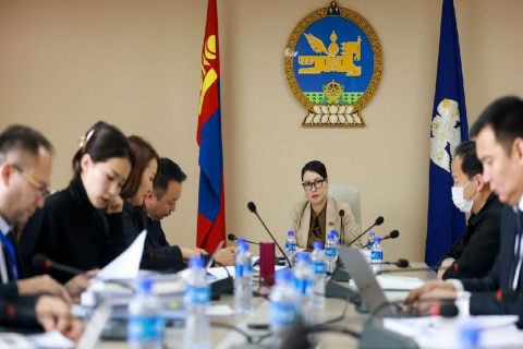 Засаглал, эрх зүйн хороо дараах асуудлуудыг хэлэлцлээ