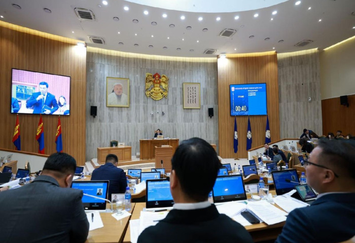 Газрыг дахин төлөвлөх, гэр хорооллын хөгжлийн сангийн талаар хэлэлцлээ