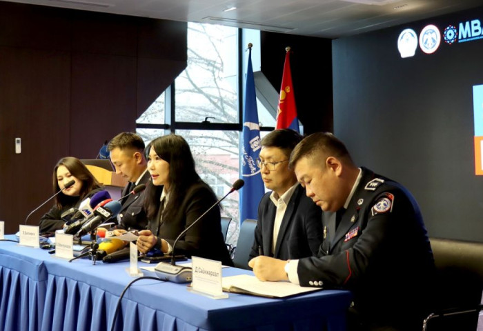 “Дансаа бүү ашиглуул” аяныг эхлүүллээ