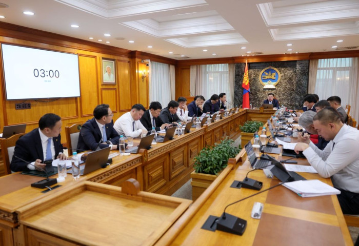 ШИЙДВЭР: Нүүрсний 581 гэрээг ил болголоо