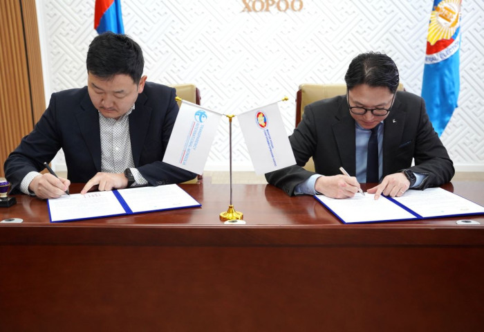 Намын үйл ажиллагаа, санхүүгийн ил тод байдлыг сайжруулах замаар авлигаас урьдчилан сэргийлэхэд хамтран ажиллана