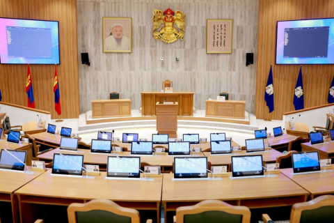 НИТХ-д ширүүн тэмцэл өрнөж, шинэ даргатай болов