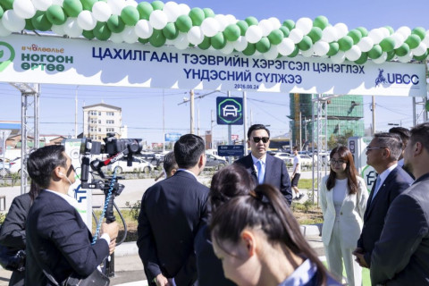 15 автомашин зэрэг цэнэглэх “Ногоон өртөө“ ашиглалтад оров