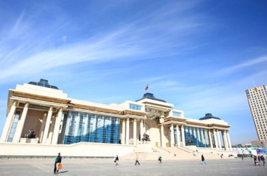 Засгийн газар ээлжит бусаар хуралдаж байна