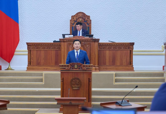 Н.Учрал: Та бидэнд шалтаг тоочин суух эрх байхгүй