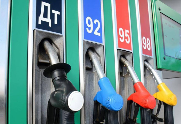 УУХҮЯ: Дизель түлш, АИ-95 автобензиний үнэ литр тутамд 300 төгрөгөөр буурлаа