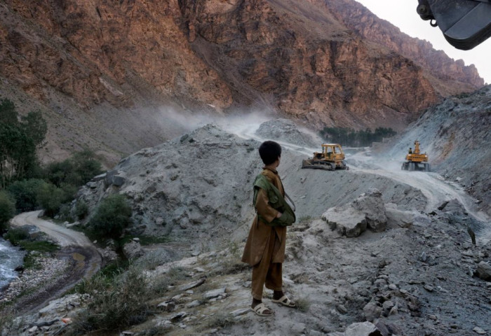 Талибууд 1 их наяд долларын нөөцтэй орд дээр сандайлж байна