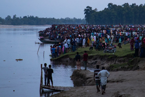 Бангладешт завь осолдсоны улмаас 61 хүн амиа алджээ