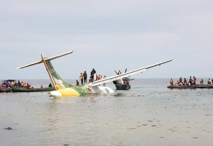 Танзанид онгоц осолдож, 19 хүн амь үрэгджээ