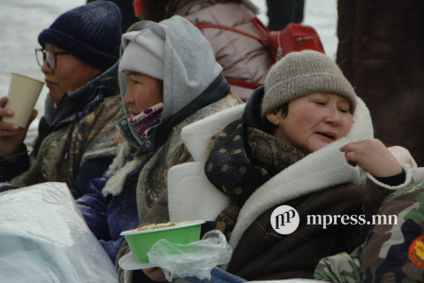 Н.Сугар: Өнөөдөртөө багтаад гэр барих зөвшөөрлийг нь олгоно