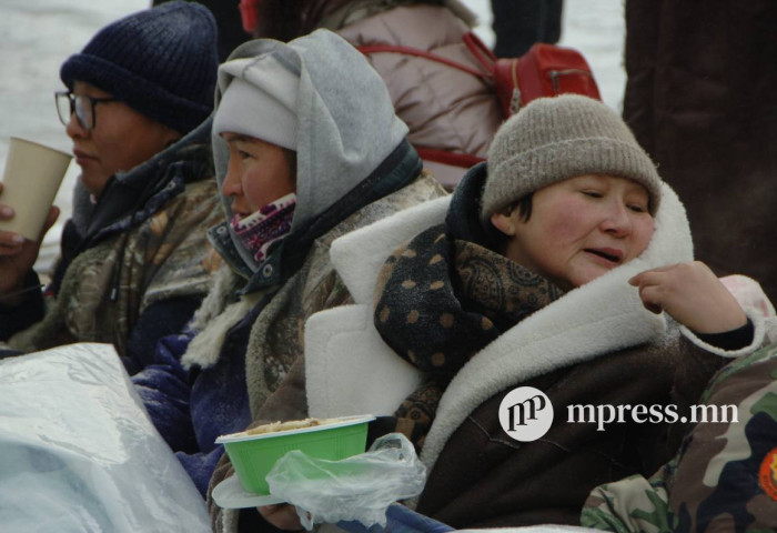 Н.Сугар: Өнөөдөртөө багтаад гэр барих зөвшөөрлийг нь олгоно