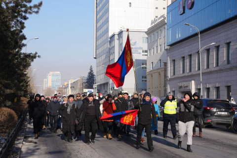 “Талбай дээр сүлжээ унагаагүй гэж худал ярьж, иргэдийн мэдэх эрхэд халдаж байна“