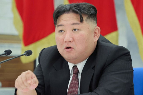 Ким Жон Ун Хойд Солонгосын цөмийн зэвсгийн нөөцийг нэмэгдүүлэхийг уриалжээ