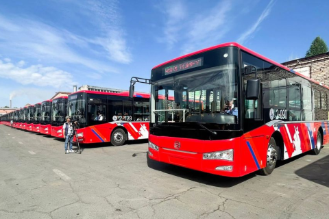 Шинээр оруулж ирэх 100 автобус энэ сарын 15-наас үйлчилгээнд явж эхэлнэ