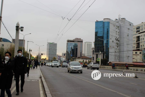 Амралтын өдрүүдэд тээврийн хэрэгслийн ДУГААРЫН ХЯЗГААРЛАЛТ хийхгүй