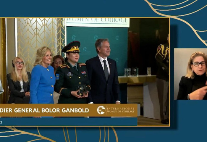 Генерал Г.Болор олон улсын эмэгтэйчүүдийн Эр зоригийн шагналыг гардан авлаа