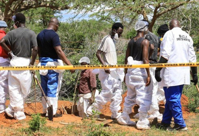 Кенид шашны урсгалын улмаас амиа алдсан 47 хүний цогцос олджээ