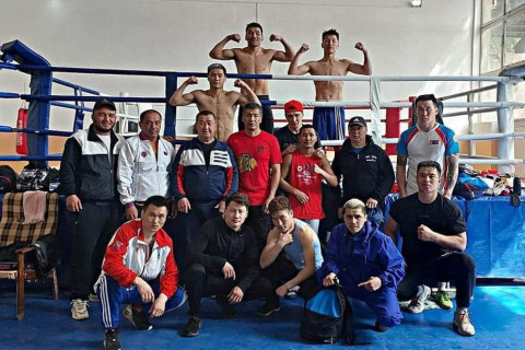 Монголын эрэгтэй 10 боксчин ДАШТ-д тулалдана