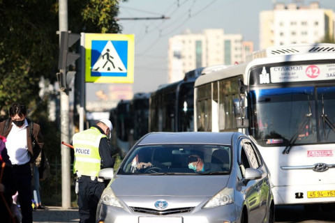 Автобусны буудал дээр зогсвол иргэд мэдээлдэг болно