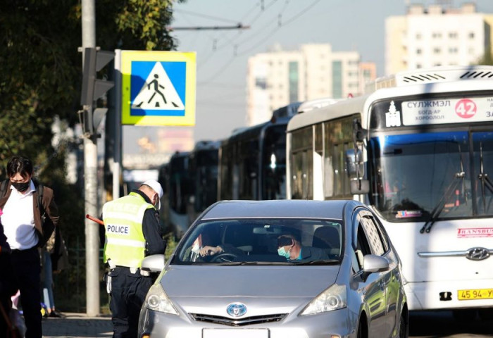 Автобусны буудал дээр зогсвол иргэд мэдээлдэг болно