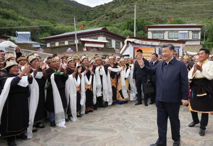 Хятадын удирдагч Ши Жинпинь Төвөдийн нийслэл Лхаст айлчиллаа
