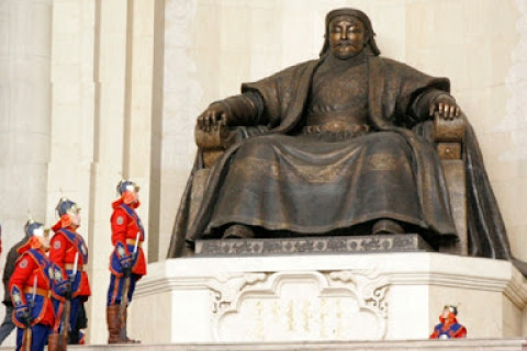 Өнөөдөр Их эзэн Чингис хааны мэндэлсэн өдөр