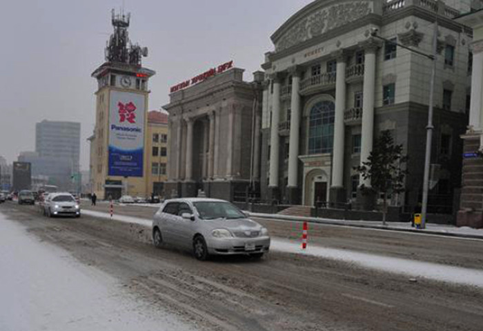 Улирлын нөхцөлд дугуйгаа тохируулаагүйгээс осол их гарч байна