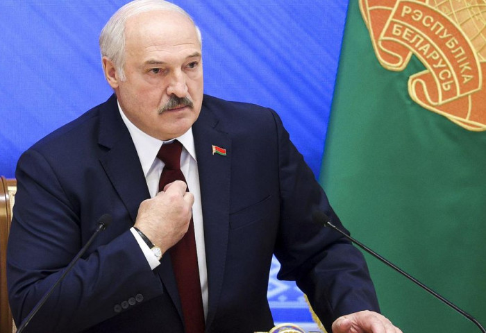 Лукашенко цагаачдын сөргөлдөөнийг зогсоох хэлэлцээ хийхийг зөвшөөрөв