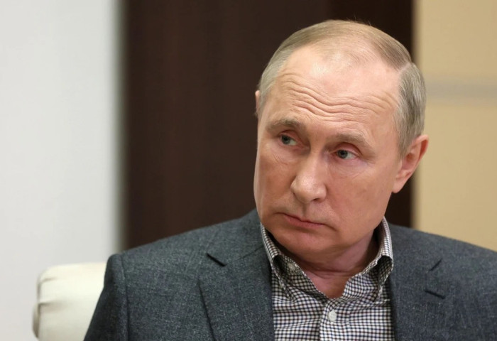 В.Путин ковидын вакцины III тунгаа тариулжээ