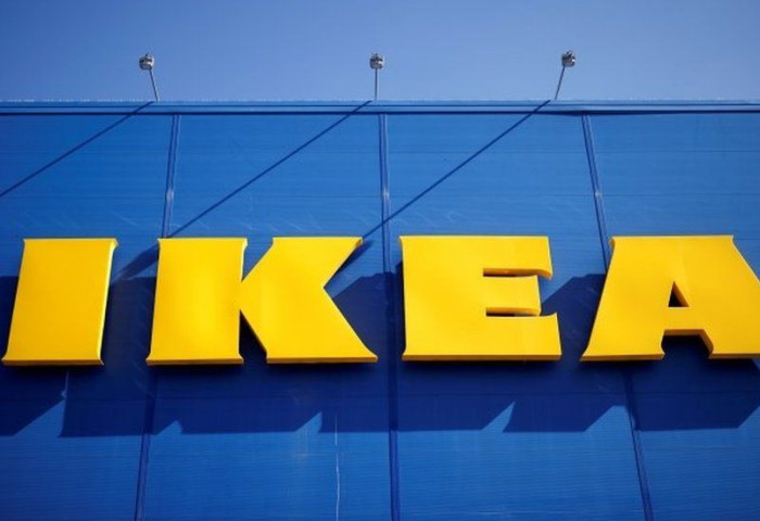 Ажилчид, үйлчлүүлэгчид IKEA дэлгүүрт хоногложээ
