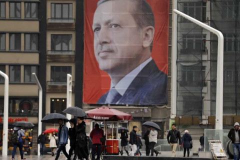 Эрдоганыг ТВ-ийн шууд эфирээр доромжилсон Туркийн сэтгүүлчийг баривчилжээ