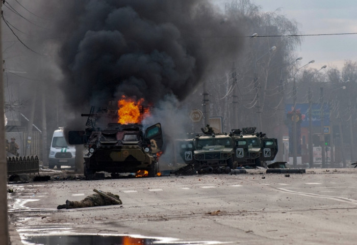 УКРАИН: Оросын цэргүүд нийслэл Киевт ойртжээ